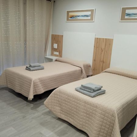Hostal La Morenica Villena Bagian luar foto